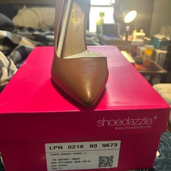 Shoe Dazzle Brown Heels - Picture 2 of 3